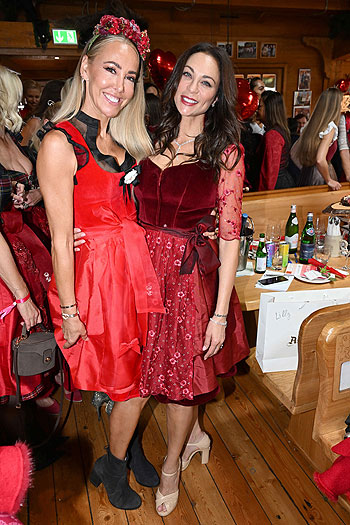 Sylvia Walker, Sharlely "Lilly" Becker bei der Ladies Red Wiesn in der Wildstuben am 26.09.2024 ©Foto: ABR-Pictures / Wolfgang Breiteneicher 